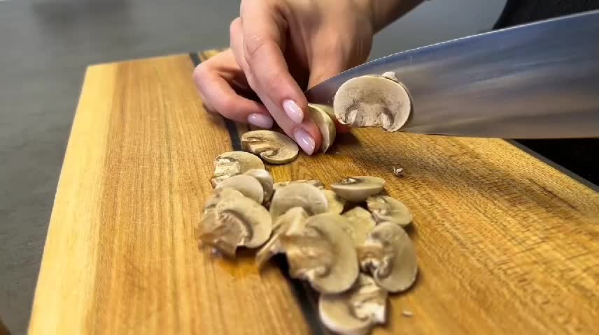 Cut Champignons