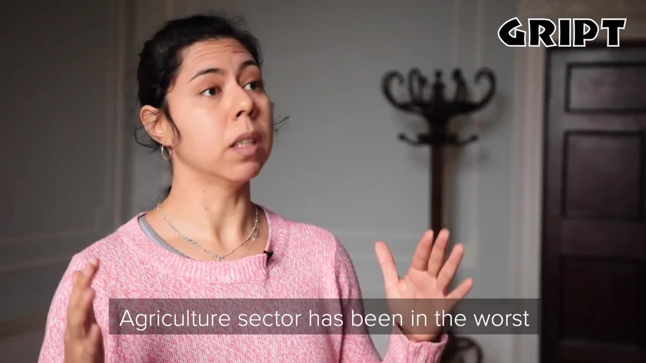 WATCH a Venezuelan in Ireland explain what's happening to her country... Guaidó and Maduro