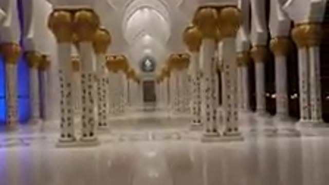 Beautiful voice of quran in masjid in abu dhabi