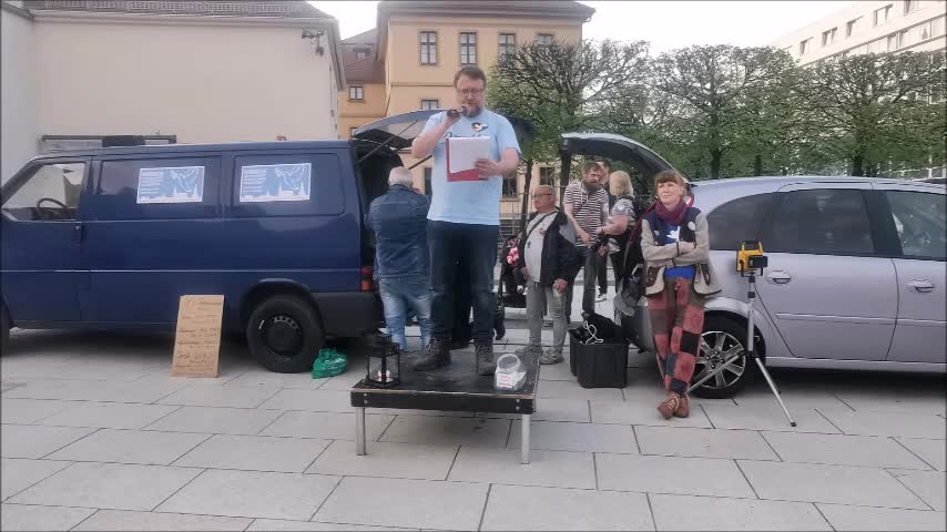 Miсha, Andreas, Thomas am offenen Mikrofon - Ende - 65. MAHNWACHE, Bautzen, 02 05 2022