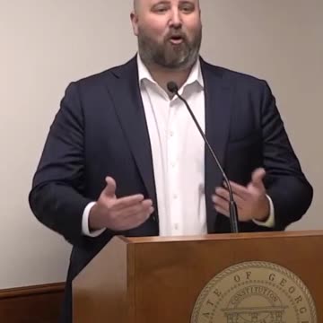 HE'S RESTRAINING 🤠 POLICE OFFICERS 🙄 FROM RAIDING HEMP BUSINESSES! 😯 #wow #amazing #unbelievable 🙄