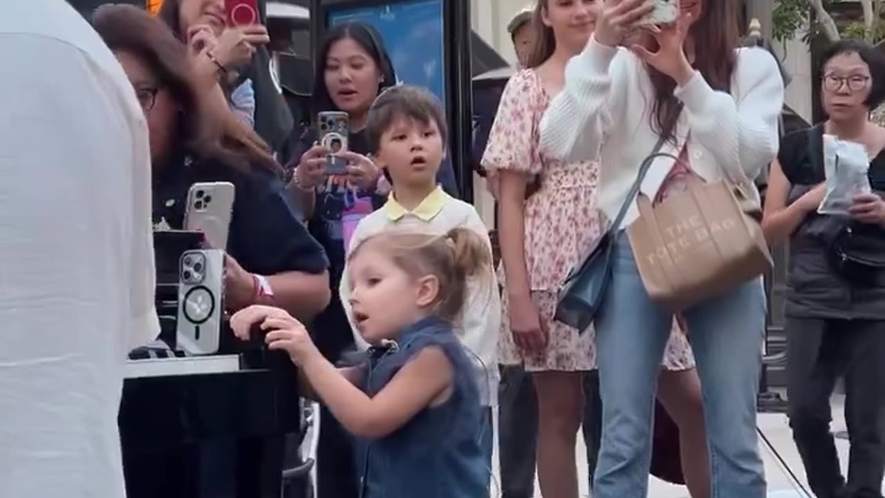 3-year-old singer amazes