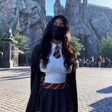 Witch or castle 🧙‍♀️🏰