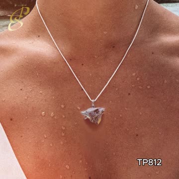 Howl with Gratitude: Sterling Silver Wolf Pendant for Christmas