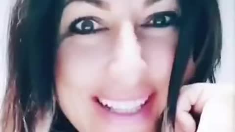 Se vuoi convincermi ad ogni costo che una cosa è per il mio bene e poi mi discrimini, mi minacci…