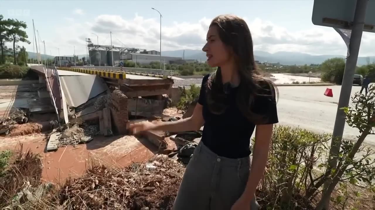 hundres standred without food of greece