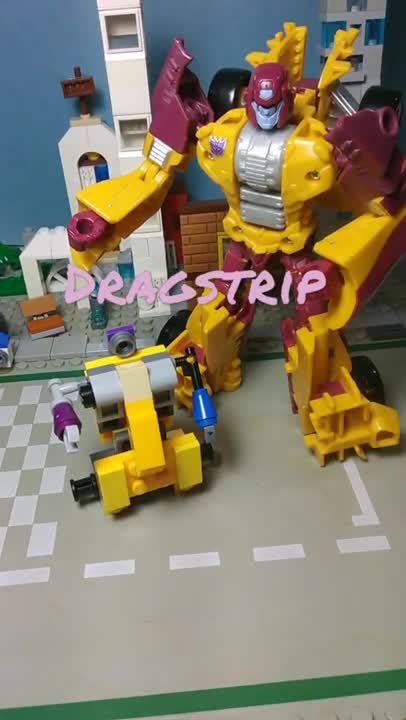 Quick Peak at Dragstrip