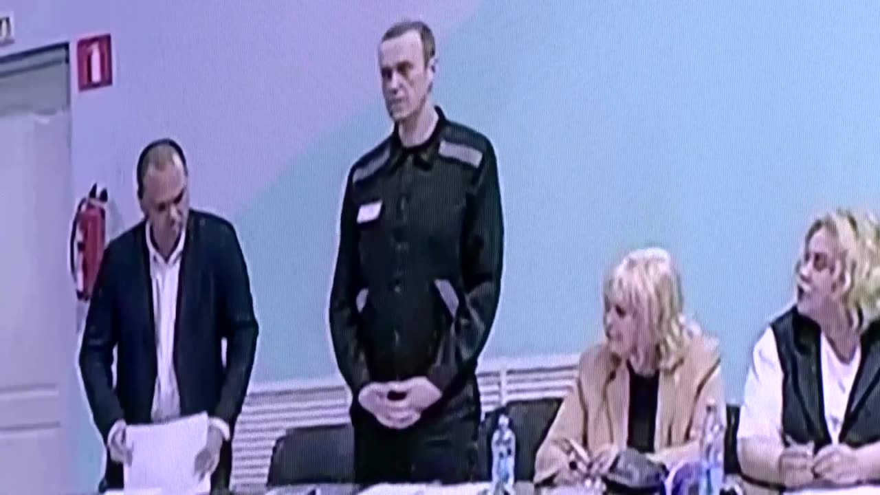 Anti-war Duntsova barred from running against Putin