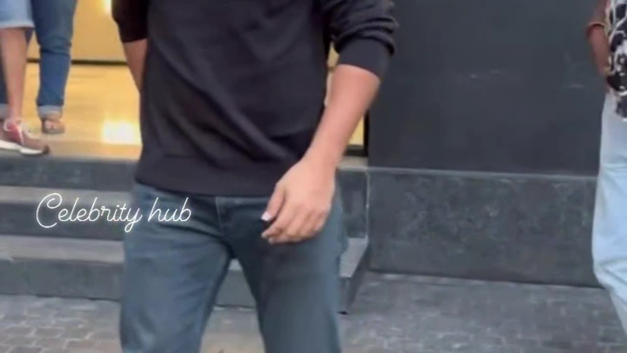 Vicky Kaushal in black ⚫️ 🖤 ♥️ 😍