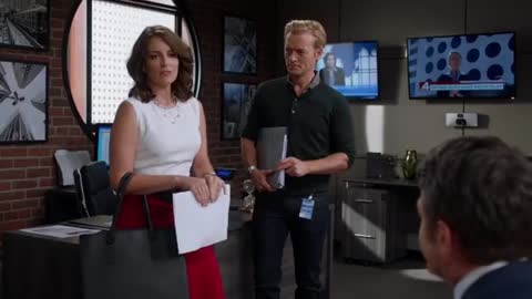 Great News- Season 2 Premiere -- Diana gets the ratings -- SocialNews.XYZ