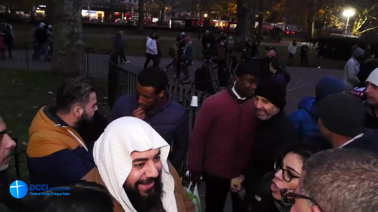 Sheikh of Dawah team ignores who Allah is praying to? DCCI @Speakers Corner