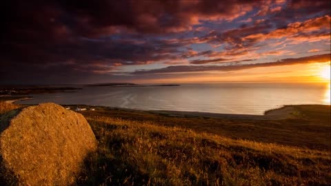 Gorgeous Time Lapse Video Of a Sunset By The Sea