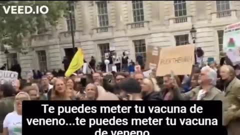 En Inglaterra se rebelan cantando contra el NOM