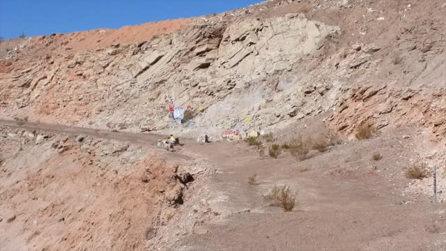 A visit to and old manganese mine in Las Vegas.