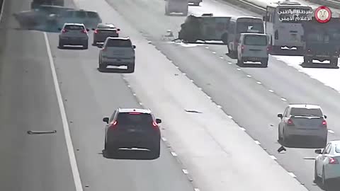 Not smart to stop in the middle of the Highway