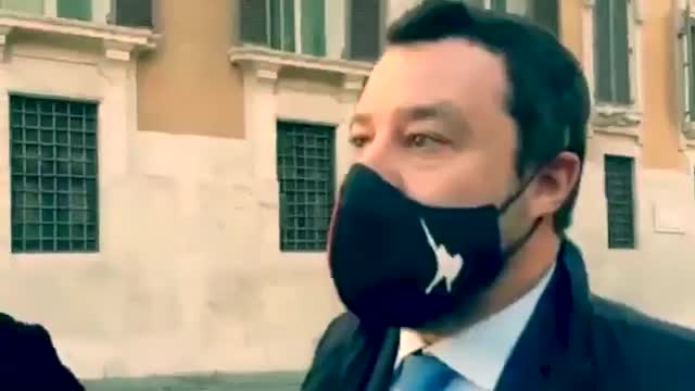 SALVINI HA VENDUTO ANIMA E CULO