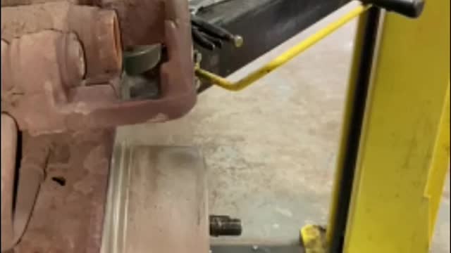 HOW TO RESET TOYOTA RAV 4 2003 REAR BRAKE CALIPER