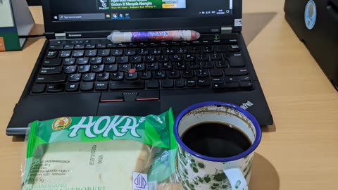Roti + Kopi di Sore Hari