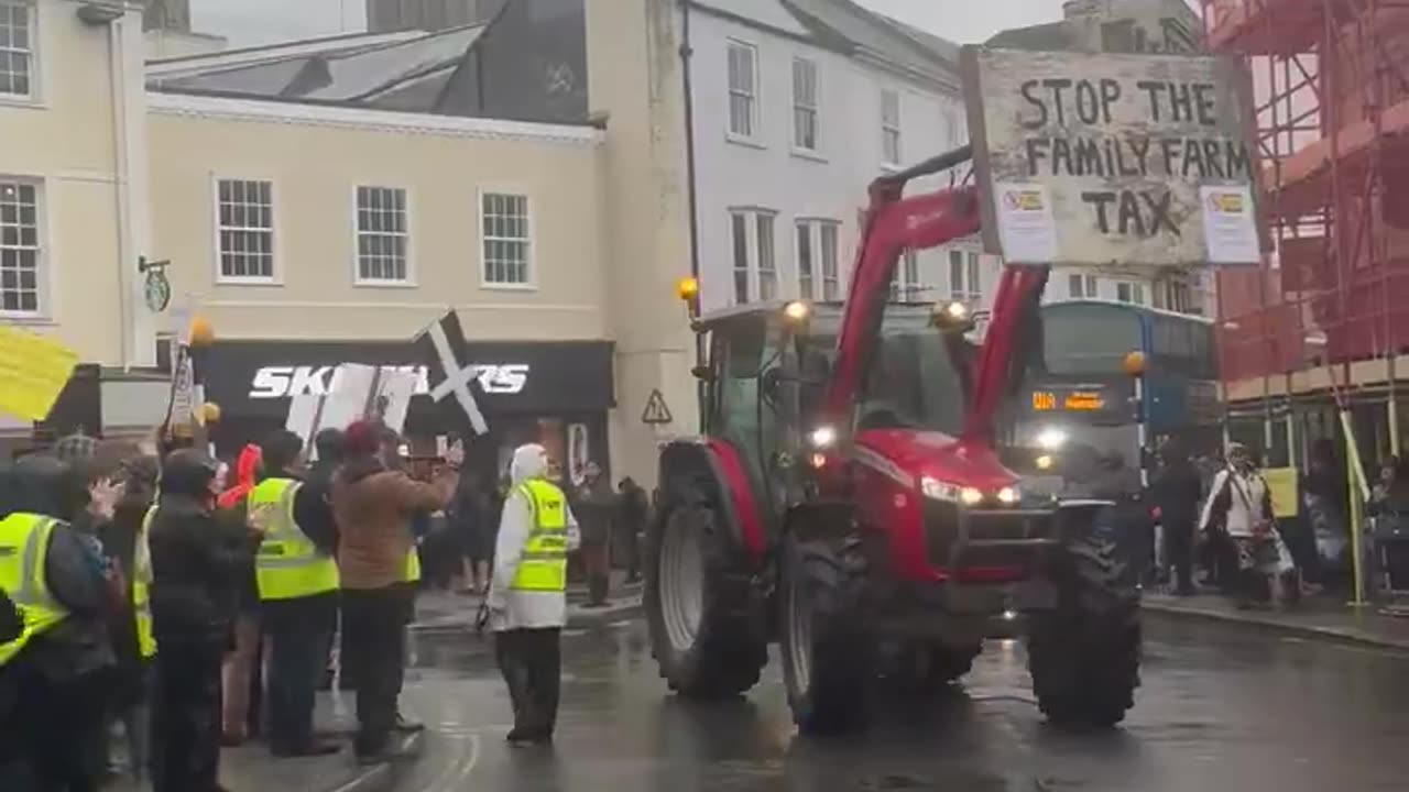 IT'S HAPPENING The farmers protest in Britain is continuing.