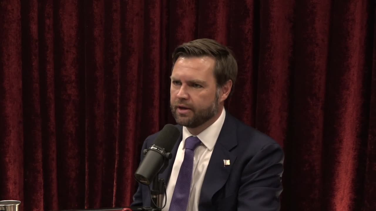 Joe Rogan Experience #2221 - JD Vance