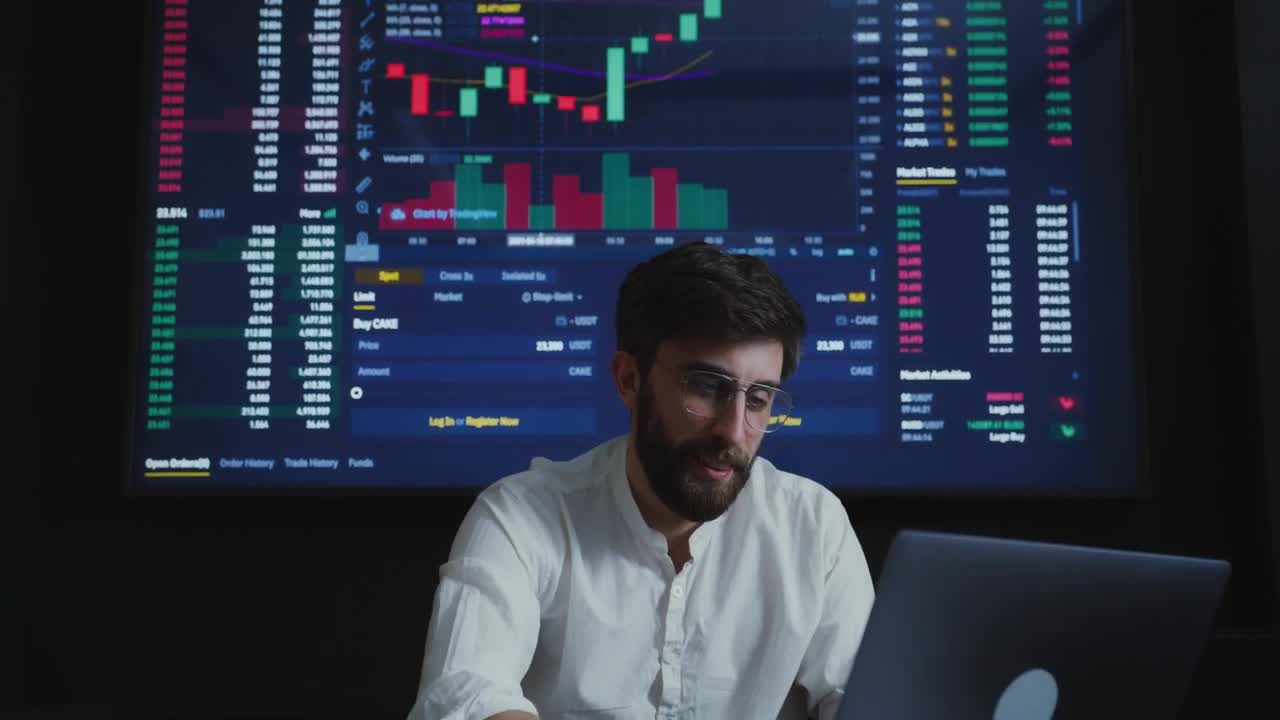 Cryptocurrency Stock Footage - Cryptocurrency Free Stock Videos - Cryptocurrency No Copyright Videos