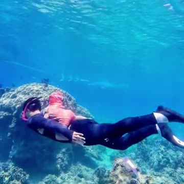 Kid Diver..Amazing footage