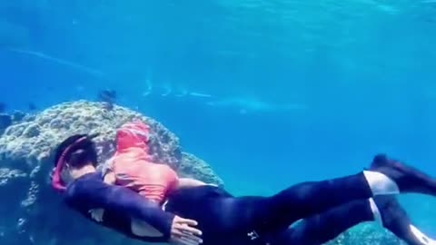 Kid Diver..Amazing footage