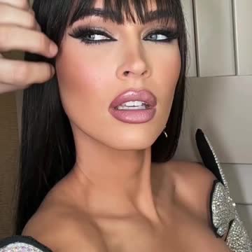 Being Bautiful is Hard??? Not For Megan Fox!!!!