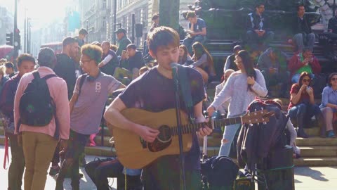 Jack Loyd Busking in London in 2017