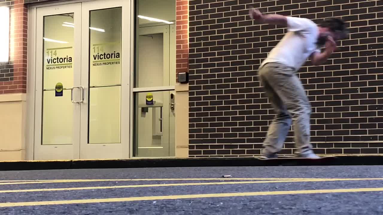 Curb Servin’