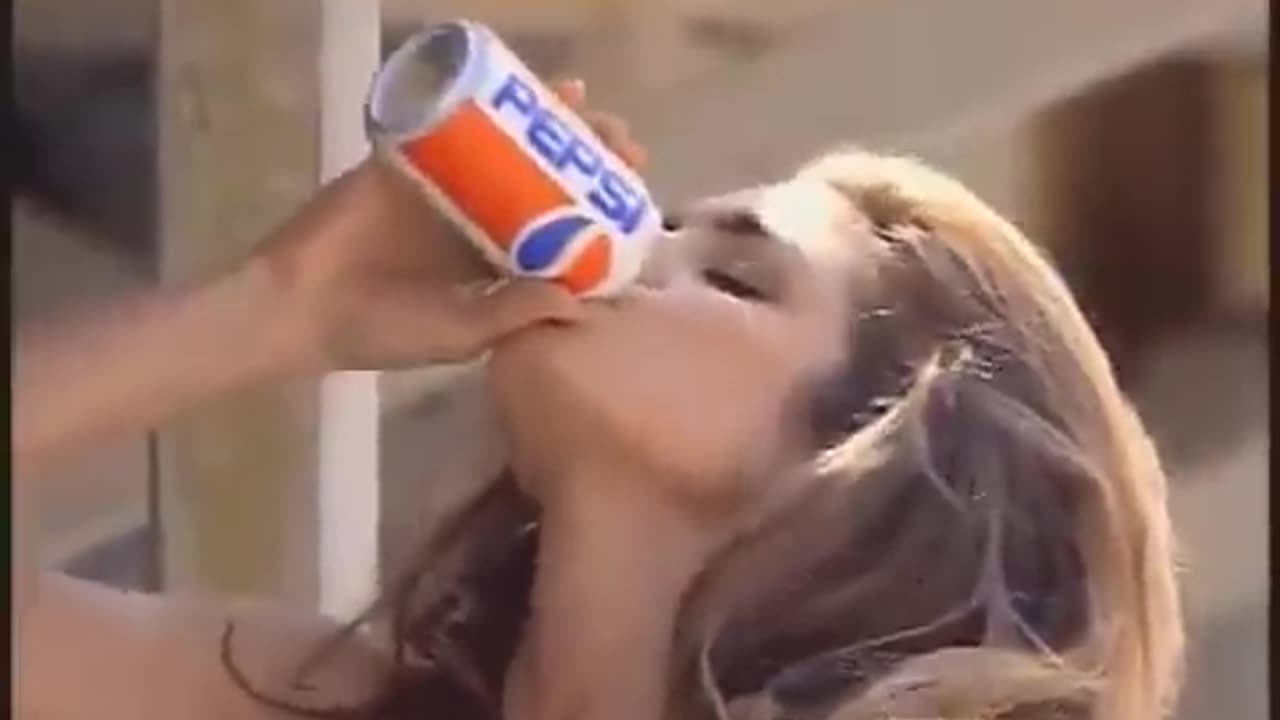 Advertising Pepsi with Cindy Crawford - 1992