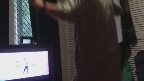 me play just dance on the wii