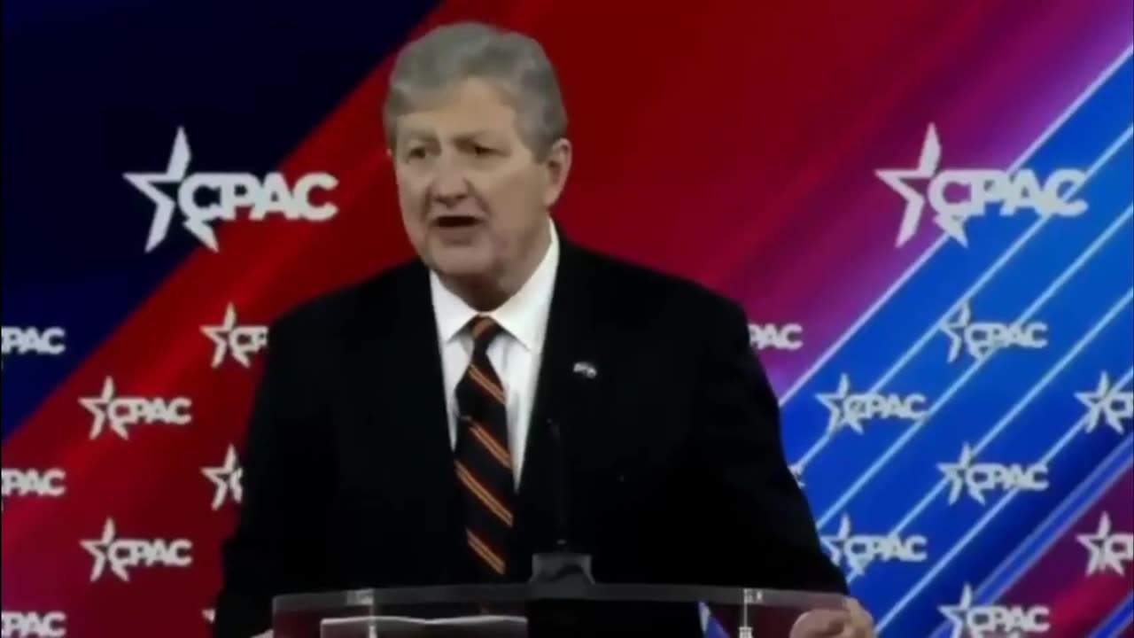 CROWD ERUPTS as Kennedy HUMILIATES Garland on stage during MUST-SEE 'c.op'