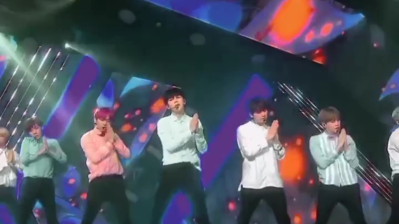 Butterfly BTS lyrics💜💜