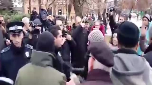 Incident na prosvjedu za Davida, ozlijeđen policajac