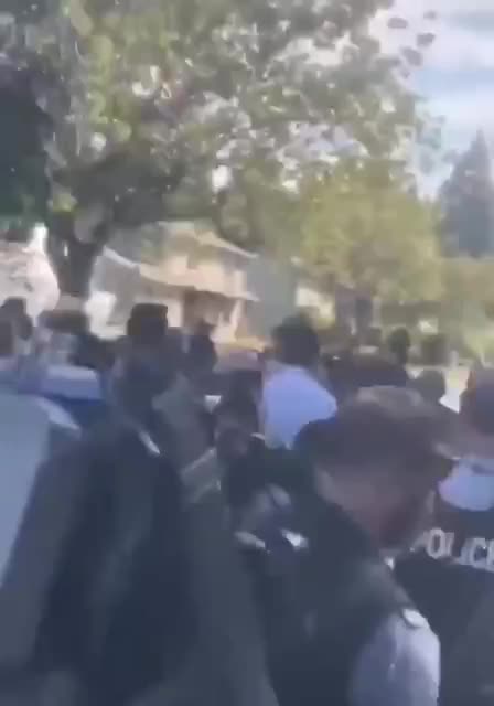 Justin Trudeau gets dissed by Freedom Warriors