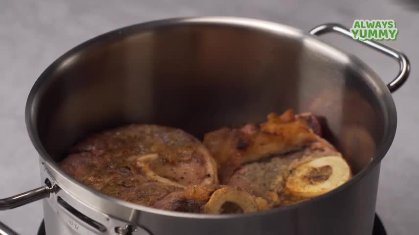 Cook The Beef Shank With The Soup Base