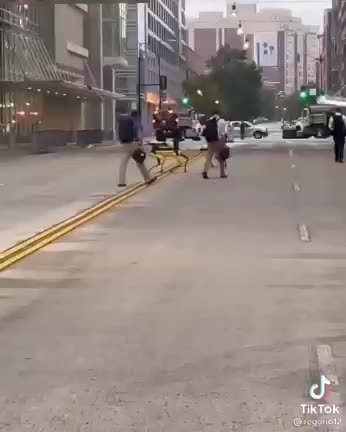 🔥 🔥 🔥 ŠUNYS ROBOTAI NAUDOJAMI PIEŠ PILIEČIUS, KURIE IŠLAIKO MENTUS IR KARIUOMENES 🔥 🔥 🔥