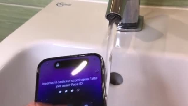 Iphone 14 pro water test