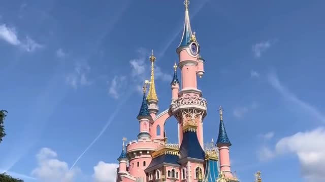 Just a reminder of what disneyland look like in less than 3 months