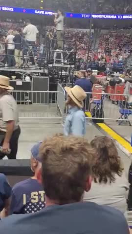 Amish Show Their Support, Go To Trump Rally!