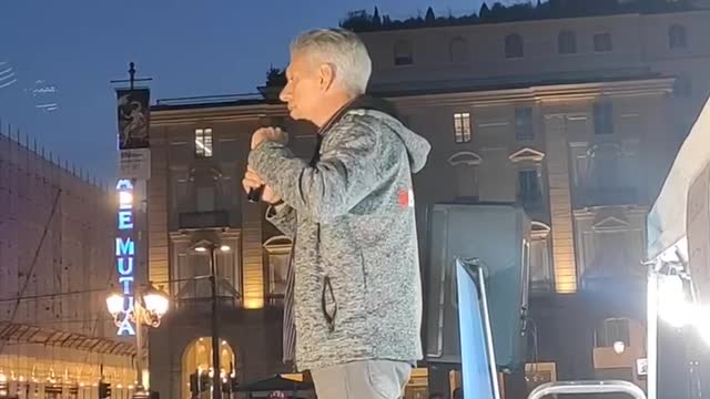 Un Poliziotto decide di parlare ieri sera e dire la sua, lanciando un appello ai colleghi