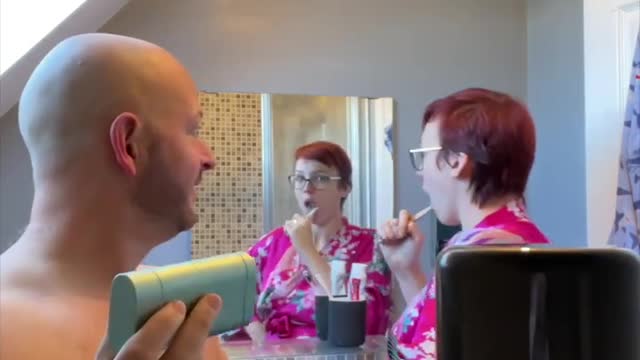 She swapped his body spray for fart spray! 😠😠💨