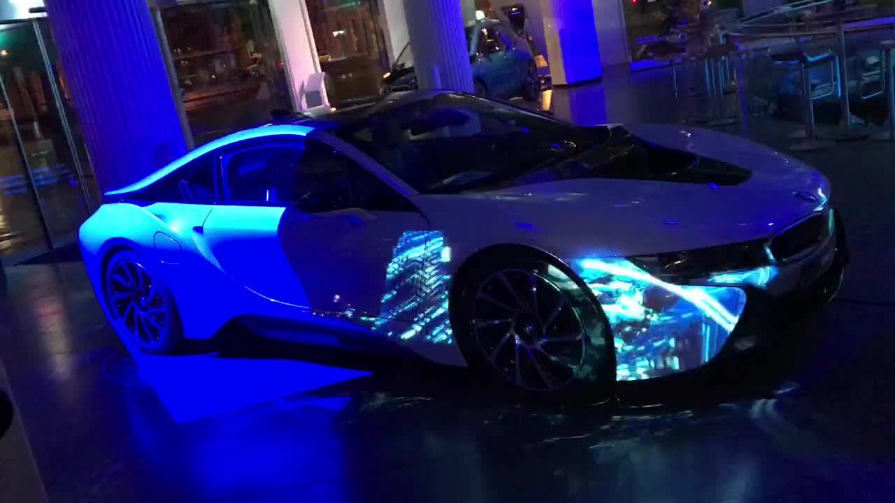 BMW i8 light show
