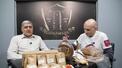 Kako se izvući iz porodičnog kazamata (Miroljub Petrović)