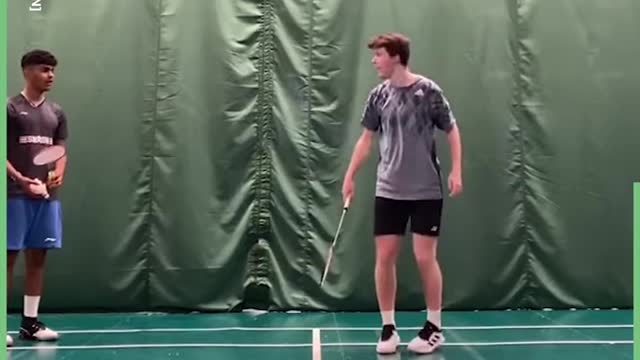 These lads are taking over the internet with their unbelievable badminton skills 🏸😱