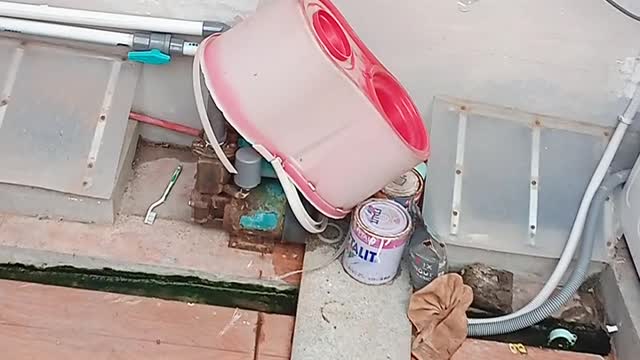 Strange sound mechine