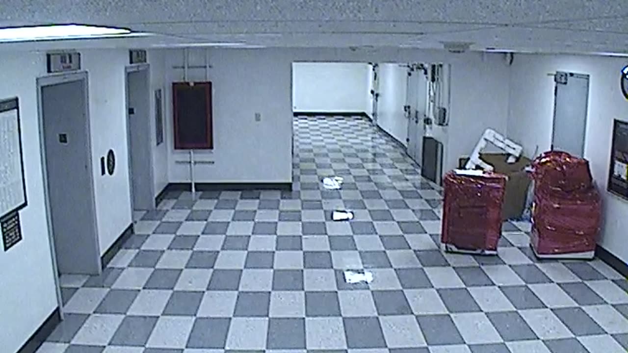 6043RHOBG2G201ALobby_2021-01-06_19h00min01s413ms.mp4