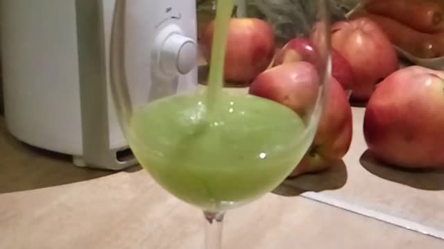 Timelapse fresh juice