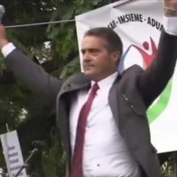 Chi ha prestato giuramento alla Costituzione non può stare al servizio di potenziali criminali